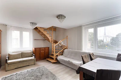 Trzypoziomowy 4-pokojowy apartament Gdańsk Przeróbka, 67,75 m² - miniatura 2