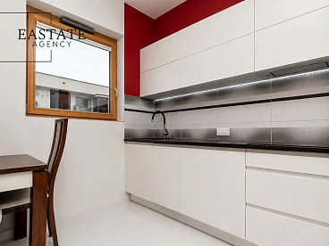 Warszawa, Błonia Wilanowskie – dwupokojowy apartament z balkonem i garażem - miniatura 4