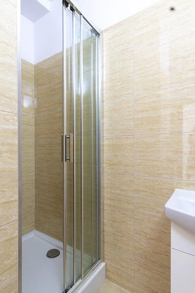 Dwupokojowy apartament 77 m² przy ul. Świętojańskiej w Gdyni - miniatura 7