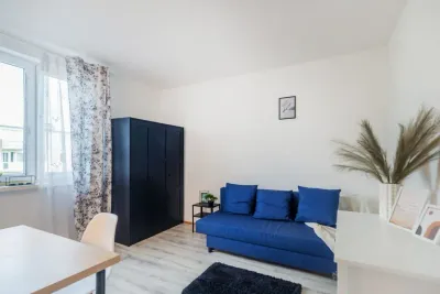 Pokój jednoosobowy przy ul. Kołobrzeskiej 65B w Gdańsku - miniatura 2