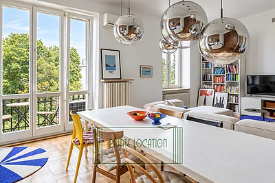 Mieszkanie 110 m² w Śródmieściu przy Mokotowskiej, 2 sypialnie, balkon - miniatura 2
