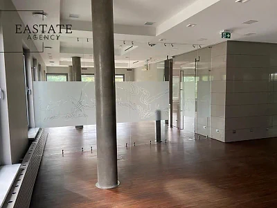 Warszawa Służew – lokal gastronomiczny 913 m² z parkingiem i witrynami - miniatura 8