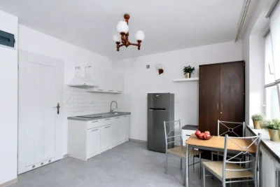 Studio z balkonem i ogrodem na Targówku, Gliwicka - miniatura 2