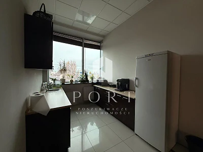 Lokal biurowy 60 m² w Rumi przy Grunwaldzkiej i DK6 - miniatura 5