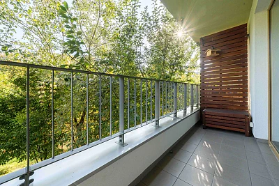 Dwupokojowe mieszkanie przy ul. Smolnej w Poznaniu, balkon i garaż - miniatura 3