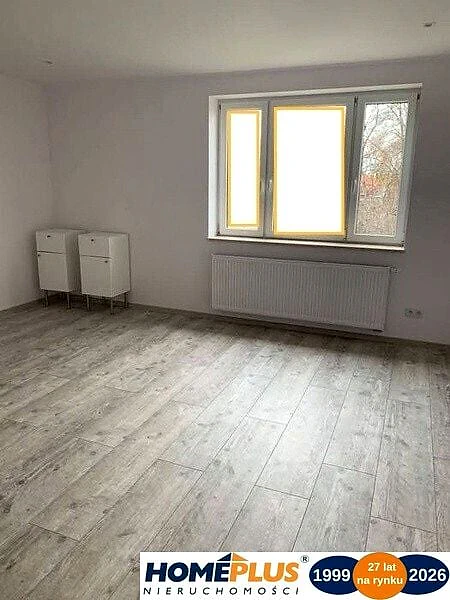 Dom wolnostojący 350 m² z 13 pokojami i dużym parkingiem - Wołomin - zdjęcie 1