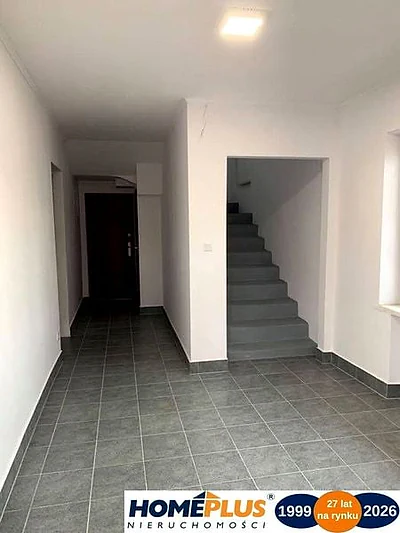 Dom wolnostojący 350 m² z 13 pokojami i dużym parkingiem - Wołomin - miniatura 4