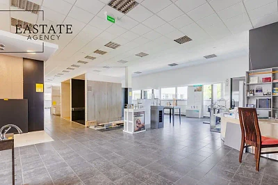 Lokal użytkowy 860 m² z witryną i parkingiem – Rumia, Sobieskiego - miniatura 5