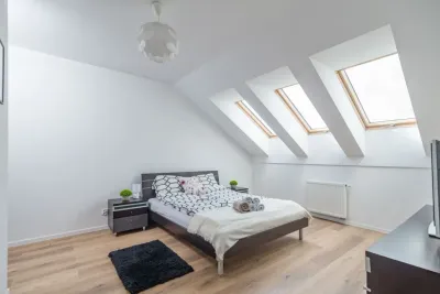 Pokój dwuosobowy 10 m² przy ul. Św. Barbary 12 w Gdańsku - miniatura 2