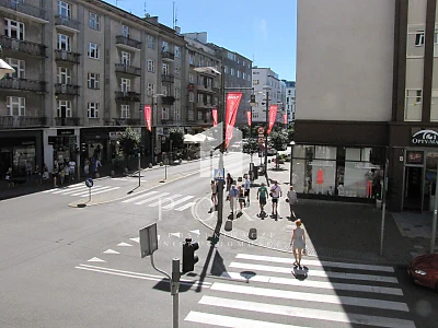 Lokal usługowy 94 m² na wynajem – Świętojańska, Gdynia - miniatura 3