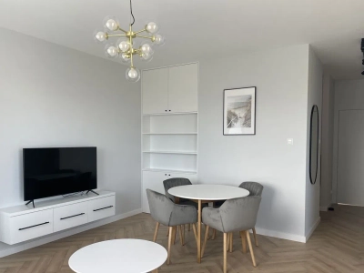 Czteropokojowy apartament 78 m² z widokiem na park – Ogrody Tesoro, Barcelońska - miniatura 2