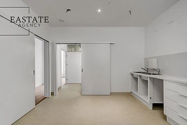 Biuro 65 m² Warszawa Muranów | witryny, klimatyzacja, parking - miniatura 2