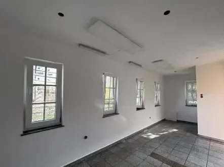 Lokal biurowo-usługowy 20 m² na Bielanach Wrocławskich, ul. Wrocławska - zdjęcie 1