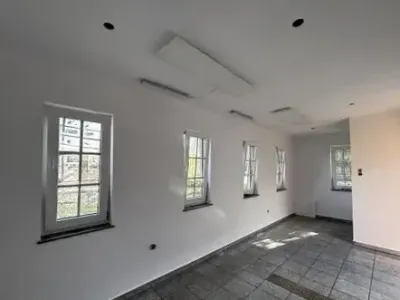 Lokal biurowo-usługowy 20 m² na Bielanach Wrocławskich, ul. Wrocławska - miniatura 1
