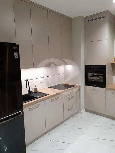 Mieszkanie 60 m² z balkonem blisko metra – Bródno, Warszawa - miniatura 2