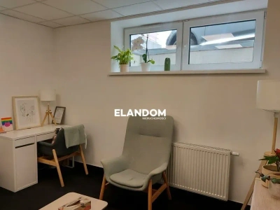 Lokal 117 m² w centrum Józefowa z parkingiem - miniatura 7