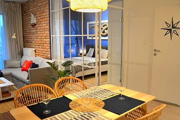 Gdańsk Śródmieście – 2-pokojowy apartament Riverfront z halą garażową - miniatura 2