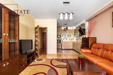 Dwupokojowy apartament 51 m² na Służewie, Aleja Wyścigowa, loggia i parking - miniatura 1