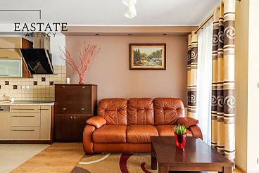 Dwupokojowy apartament 51 m² na Służewie, Aleja Wyścigowa, loggia i parking - miniatura 2