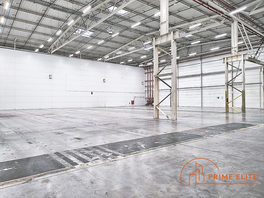 Magazyn 3000 m² z biurem 140 m² w Warszawie Ursus - zdjęcie 1