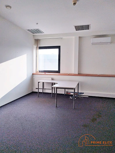 Magazyn 3000 m² z biurem 140 m² w Warszawie Ursus - miniatura 8