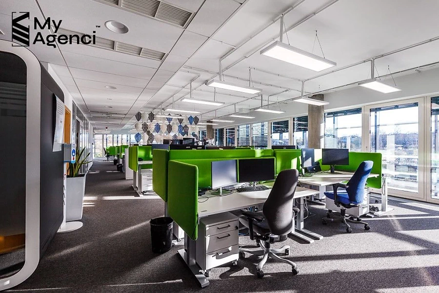 Lokal biurowy 220 m² na wynajem w Gdyni przy Sportowej - zdjęcie 1