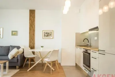 Dwupokojowy apartament 40 m² z garażem na Jutrzenki, Warszawa - miniatura 2