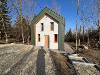 Dom jednorodzinny 35 m² z ogrodem, garażem i klimatyzacją - miniatura 2