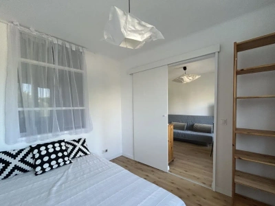 Dwupokojowe mieszkanie 36 m² na wynajem – Mokotów, ul. Śniardwy - miniatura 3