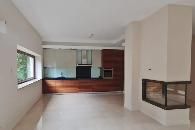 Dom jednorodzinny 360 m² przy ul. Wiertniczej w Wilanowie - zdjęcie 1