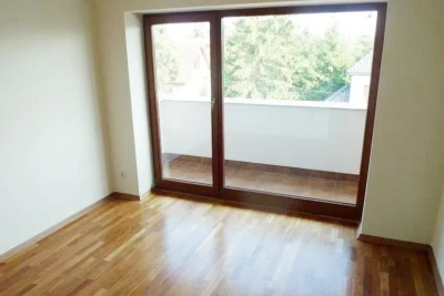 Dom jednorodzinny 360 m² przy ul. Wiertniczej w Wilanowie - miniatura 4