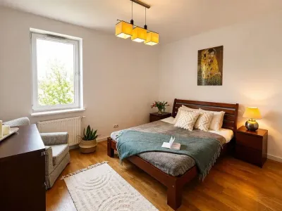 Trzypokojowy apartament przy metrze na Bielanach z tarasem - miniatura 1