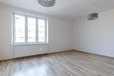 Trzypokojowy apartament 96 m² do wynajęcia w Gdyni, ul. 10 Lutego - miniatura 3