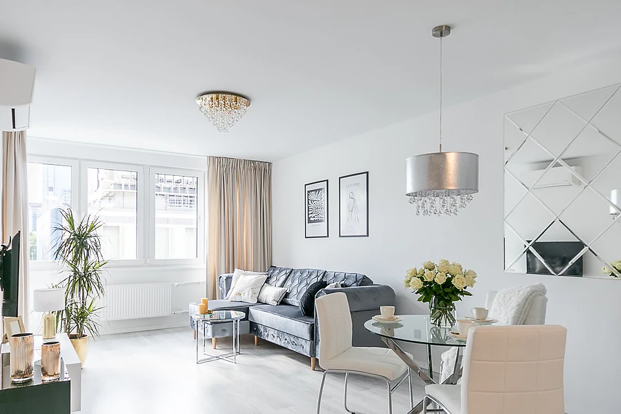 Apartament 2-pokojowy 43 m² przy ul. Widok w Śródmieściu Północnym - zdjęcie 1