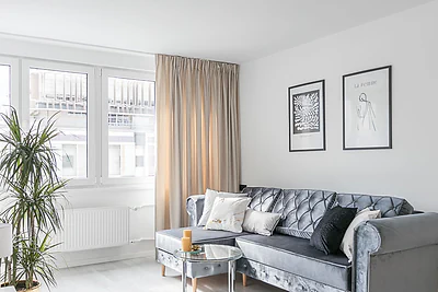 Apartament 2-pokojowy 43 m² przy ul. Widok w Śródmieściu Północnym - miniatura 2