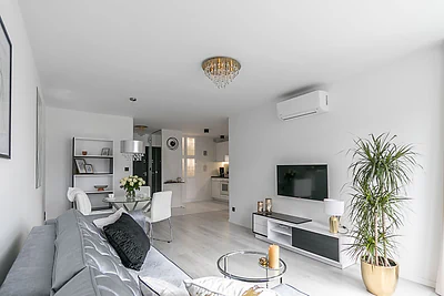Apartament 2-pokojowy 43 m² przy ul. Widok w Śródmieściu Północnym - miniatura 5