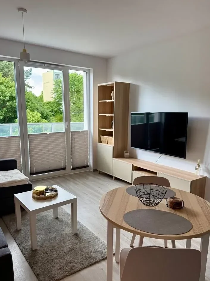 2-pokojowe mieszkanie w Gdyni Oksywiu z balkonem i garażem podziemnym - zdjęcie 1