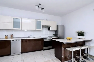 Apartament 58 m² przy metrze Trocka z balkonem i garażem - miniatura 5