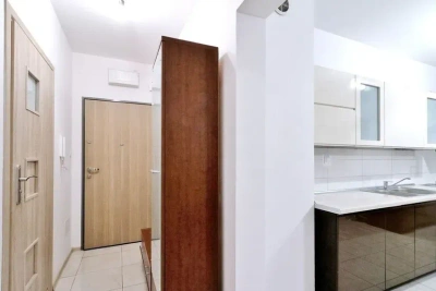 Apartament 58 m² przy metrze Trocka z balkonem i garażem - miniatura 9