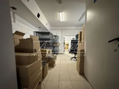 Samodzielny budynek magazynowy 340 m² z parkingiem, Nowe Włochy - miniatura 5