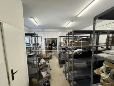Samodzielny budynek magazynowy 340 m² z parkingiem, Nowe Włochy - miniatura 1