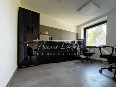 Samodzielny budynek magazynowy 340 m² z parkingiem, Nowe Włochy - miniatura 4