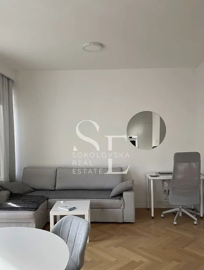 Dwupokojowy apartament 56 m² z garderobą – Powiśle, Zajęcza - miniatura 1