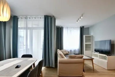 3-pokojowy apartament z balkonem i garażem – ul. Gwiaździsta, Wrocław - miniatura 1