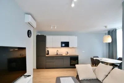 3-pokojowy apartament z balkonem i garażem – ul. Gwiaździsta, Wrocław - miniatura 2
