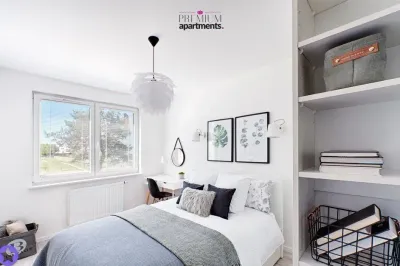 Dwupokojowy apartament na wynajem – Gdynia, Patio Róży, balkon i komórka - miniatura 6