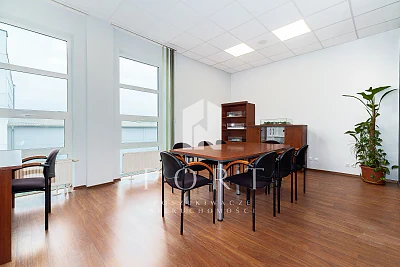 Lokal użytkowy z biurem i magazynem do wynajęcia – Gdynia Hutnicza - miniatura 6