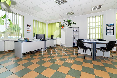 Lokal użytkowy z biurem i magazynem do wynajęcia – Gdynia Hutnicza - miniatura 10