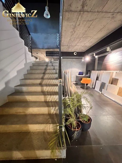 Lokal handlowo-usługowy 233 m² przy Legionów w Gdyni - miniatura 5