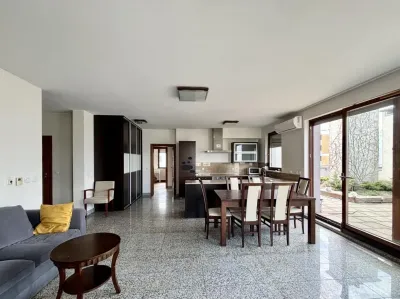Apartament 3-pokojowy 96 m² przy ul. Przyjaźni we Wrocławiu z tarasem - miniatura 1